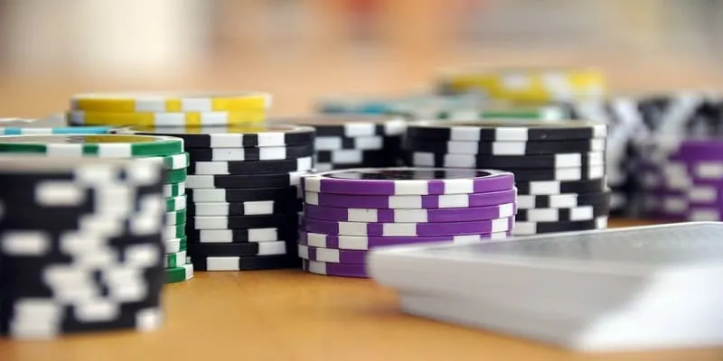 Ưu điểm lớn nhất khi chọn poker uy tín là đa dạng mức cược